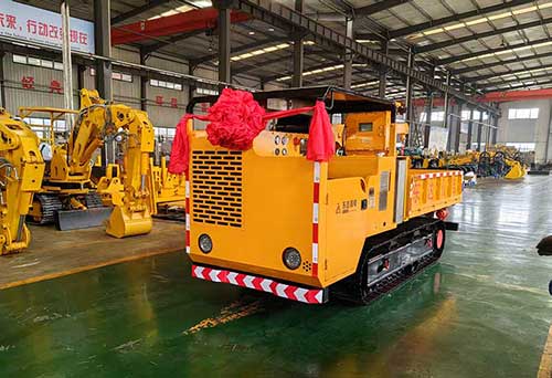 山东东达机电首台防爆柴油机履带运输车荣耀启程！开启矿用运输新篇章